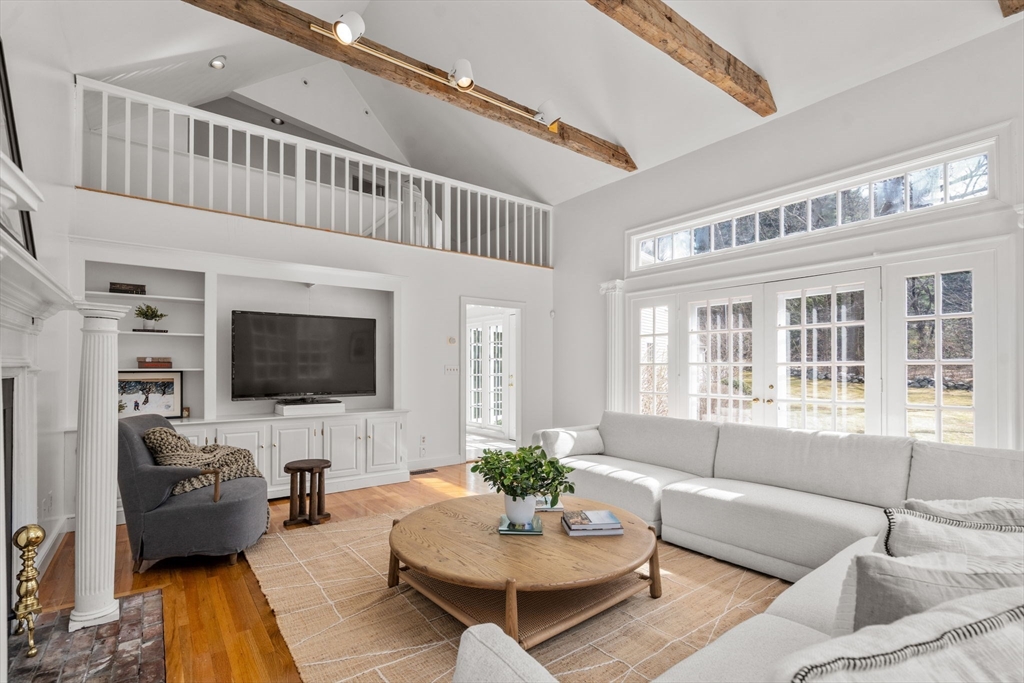 85 Strawberry Hill St