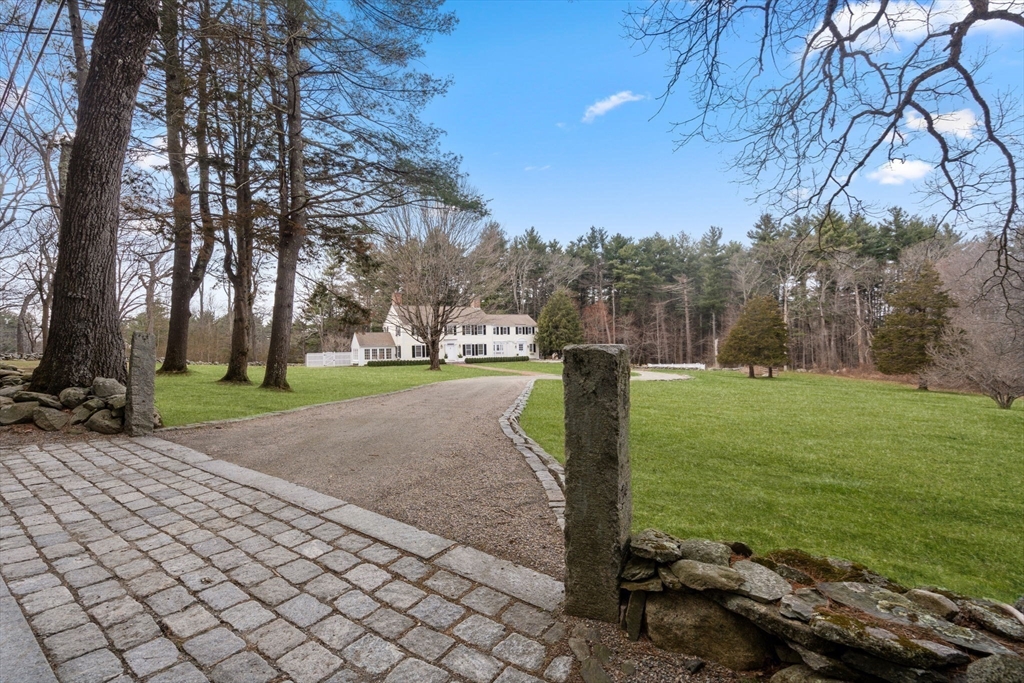 85 Strawberry Hill St