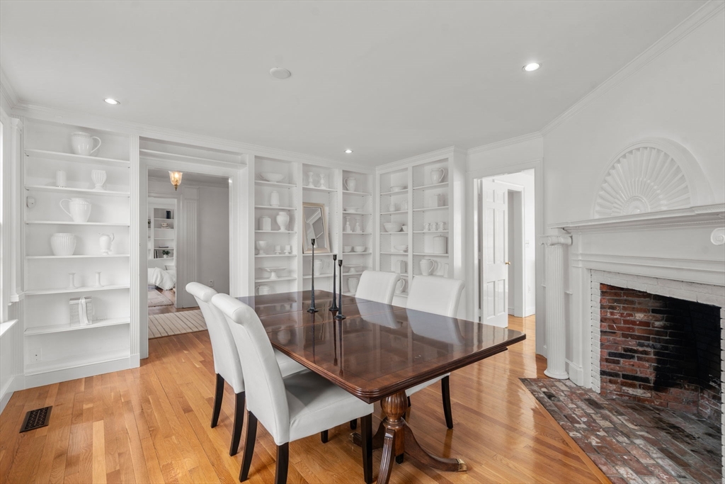 85 Strawberry Hill St