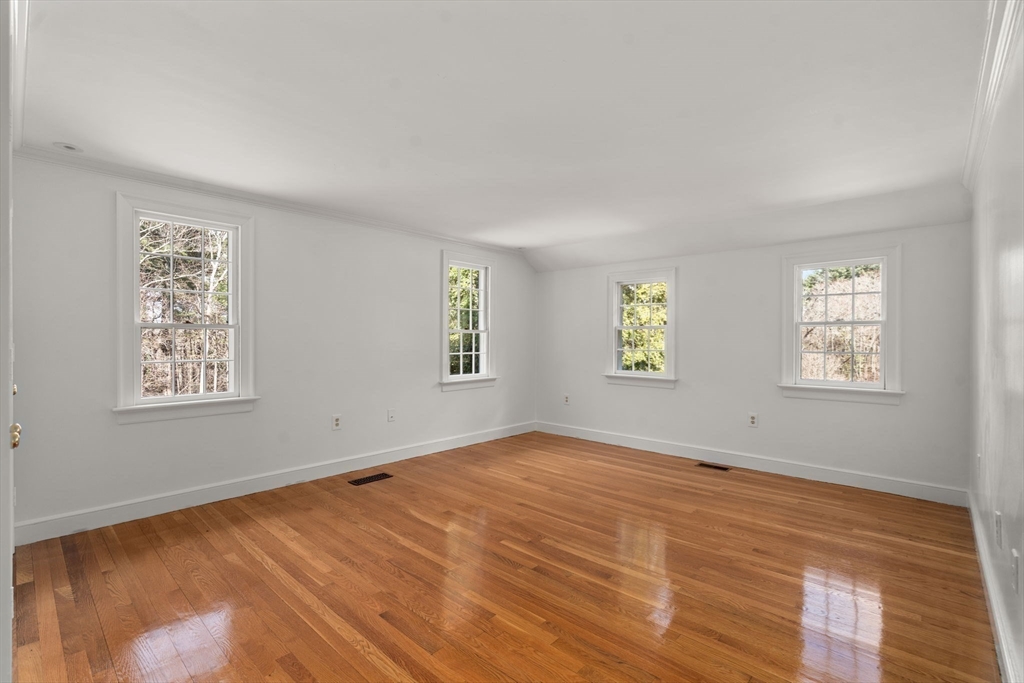 85 Strawberry Hill St