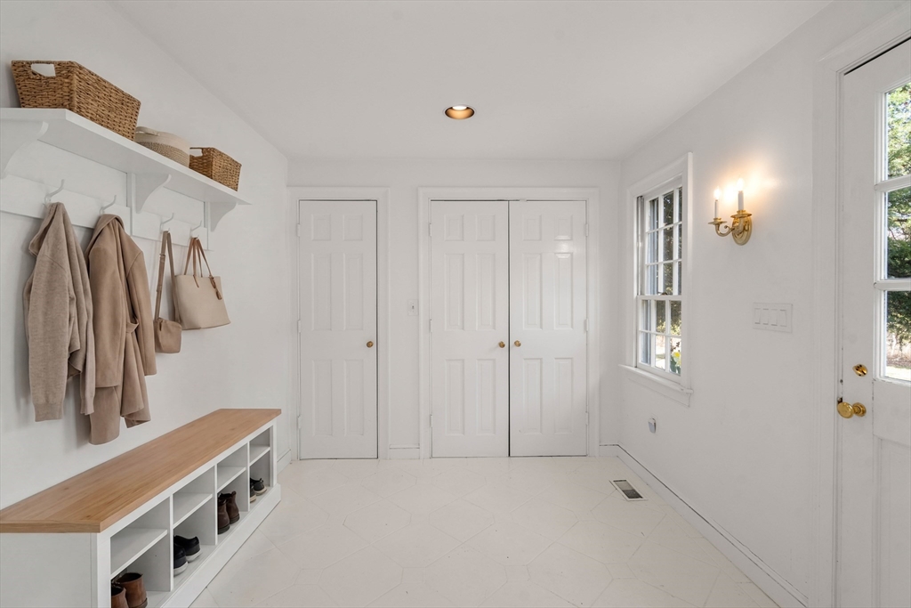 85 Strawberry Hill St