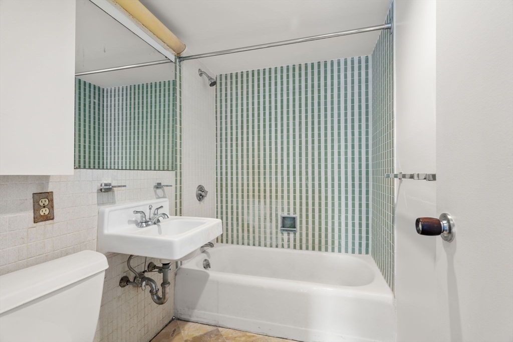 29 Concord Ave # 504