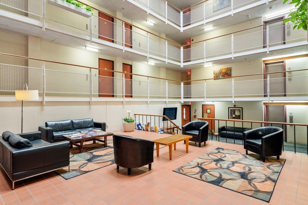 29 Concord Ave # 504