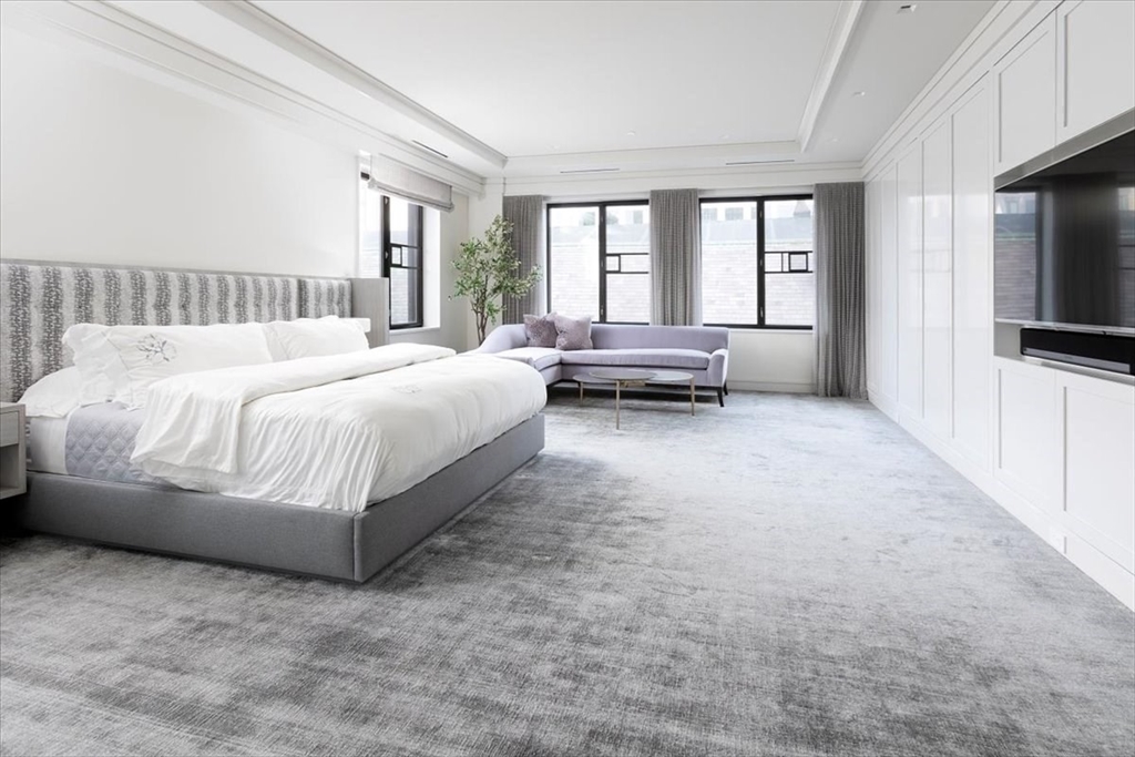 6 Newbury Street # 502 Unit: 501-502