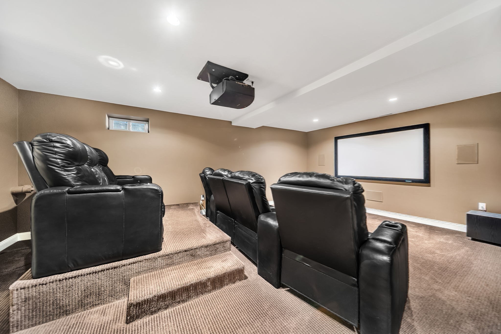 11 Winthrop Road