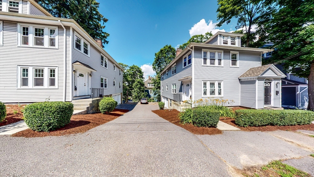 27 Bennington Street # 27