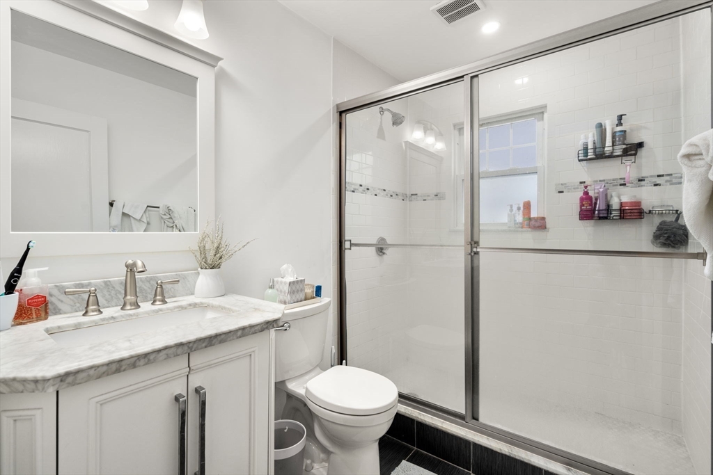 27 Bennington Street # 27