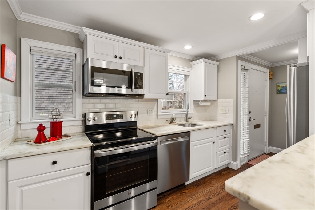 11 Oak St # 16