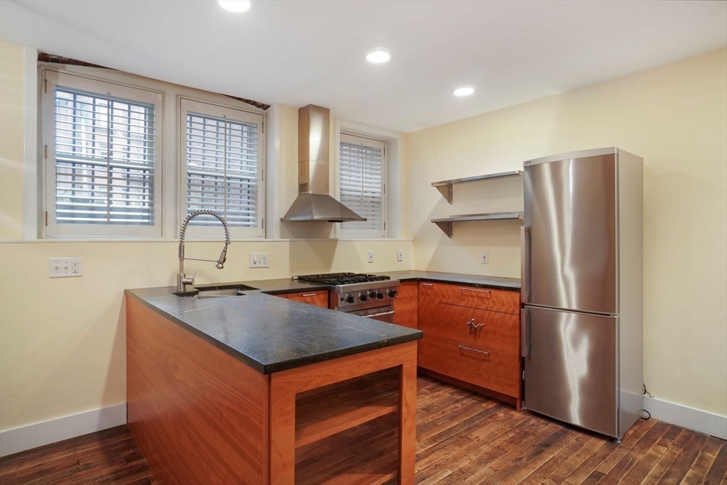 325 Marlborough Street # 1