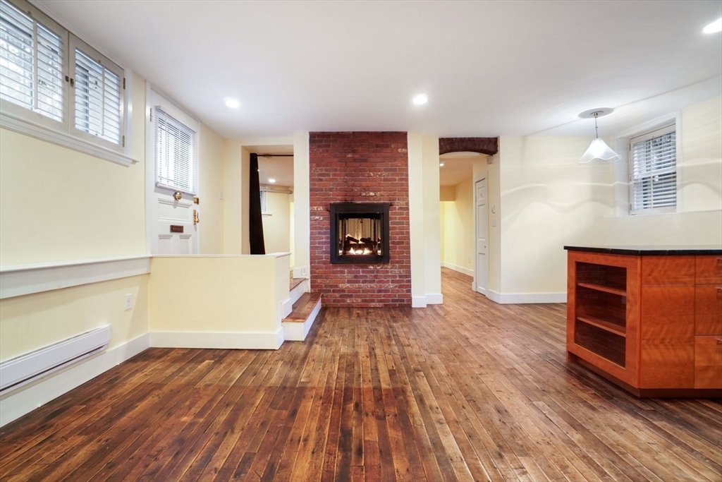 325 Marlborough Street # 1