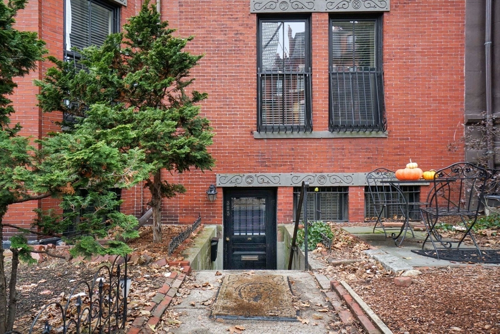 325 Marlborough Street # 1