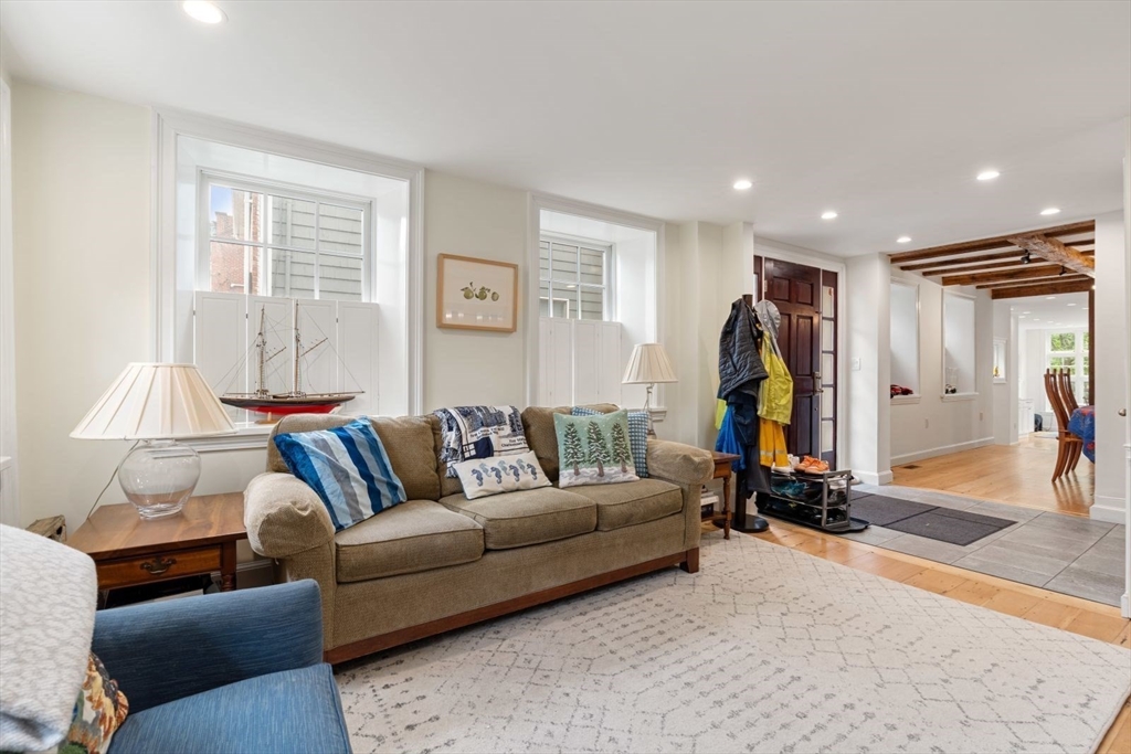 19 Union Street Unit: SF