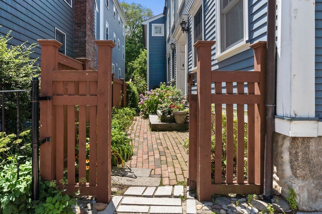 19 Union Street Unit: SF