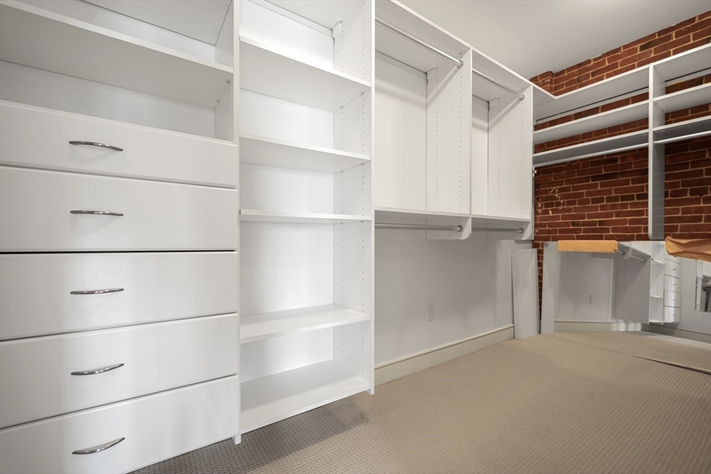 343 Commercial Street # 211