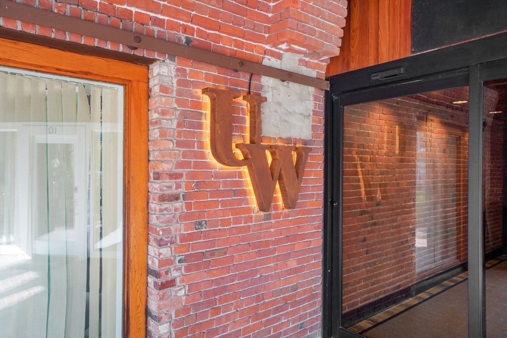 343 Commercial Street # 211