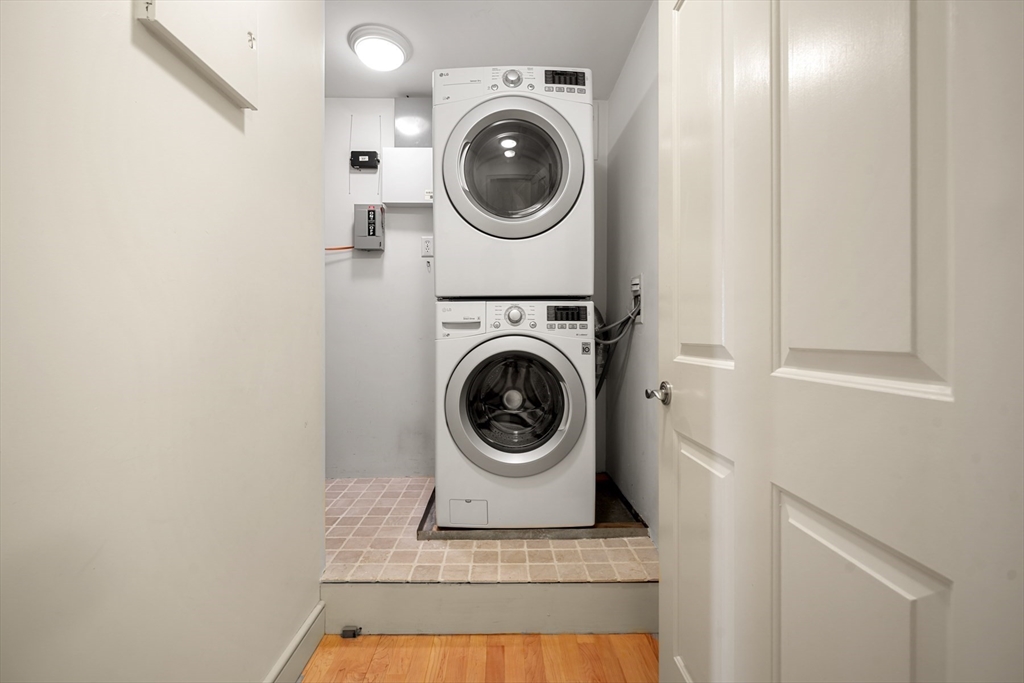 343 Commercial Street # 211