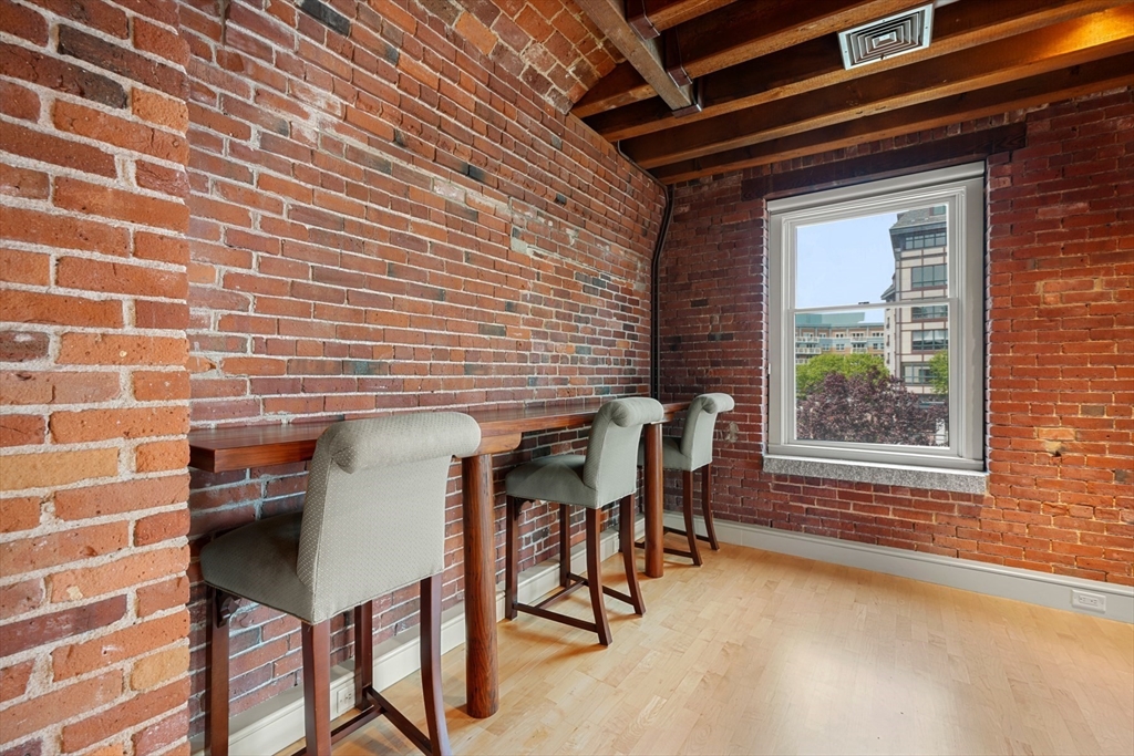 343 Commercial Street # 211