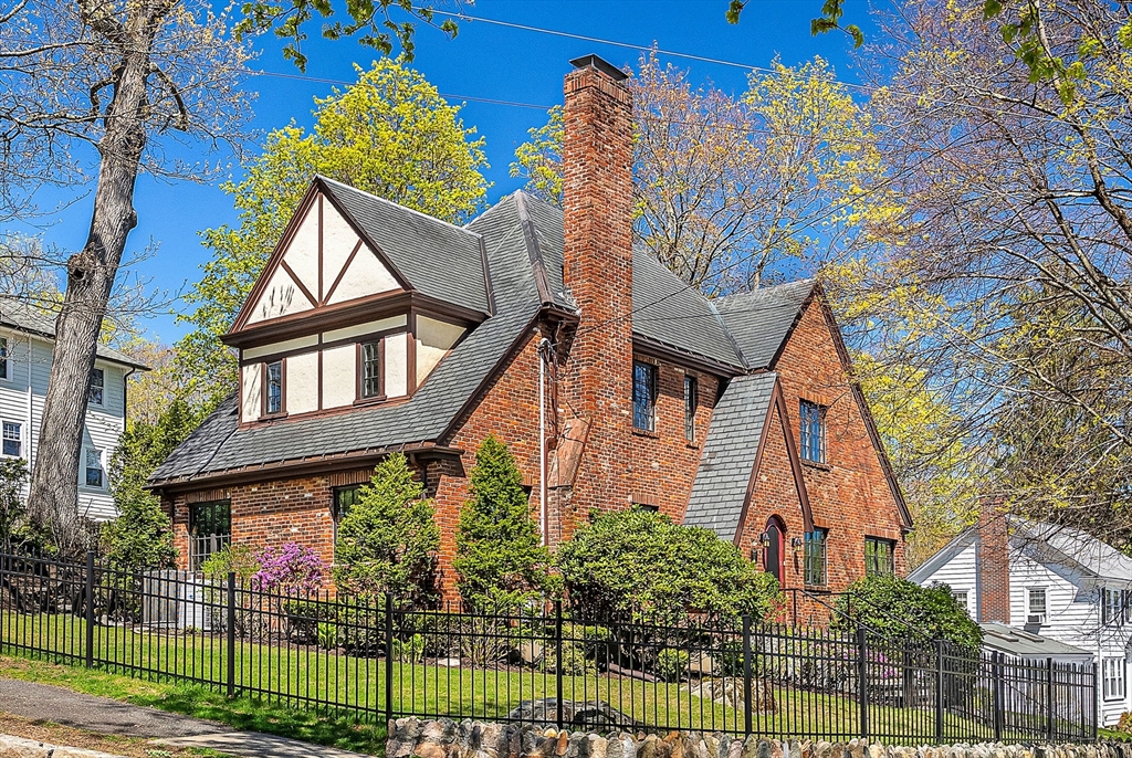 51 Fairfield St