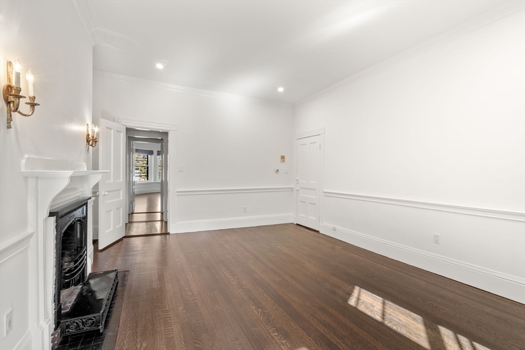 389 Commonwealth Avenue # 4
