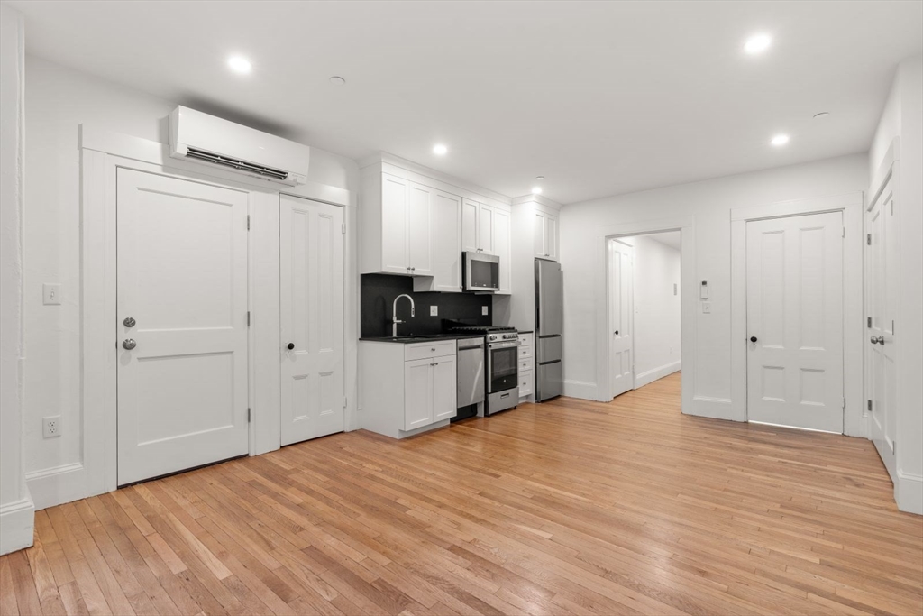 389 Commonwealth Ave # B