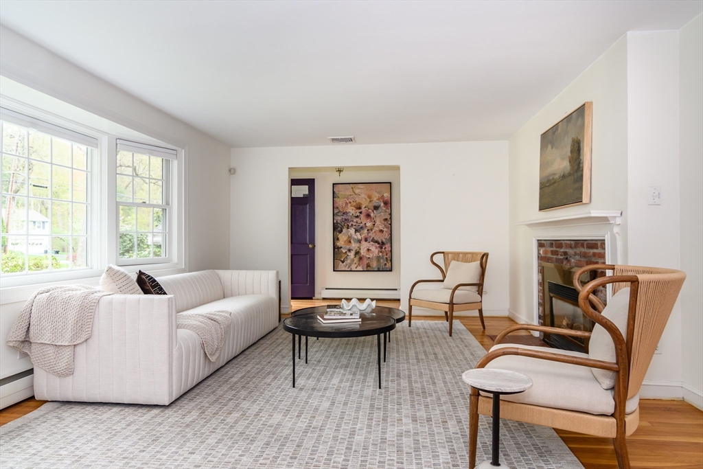 5 Wayland Hills Rd