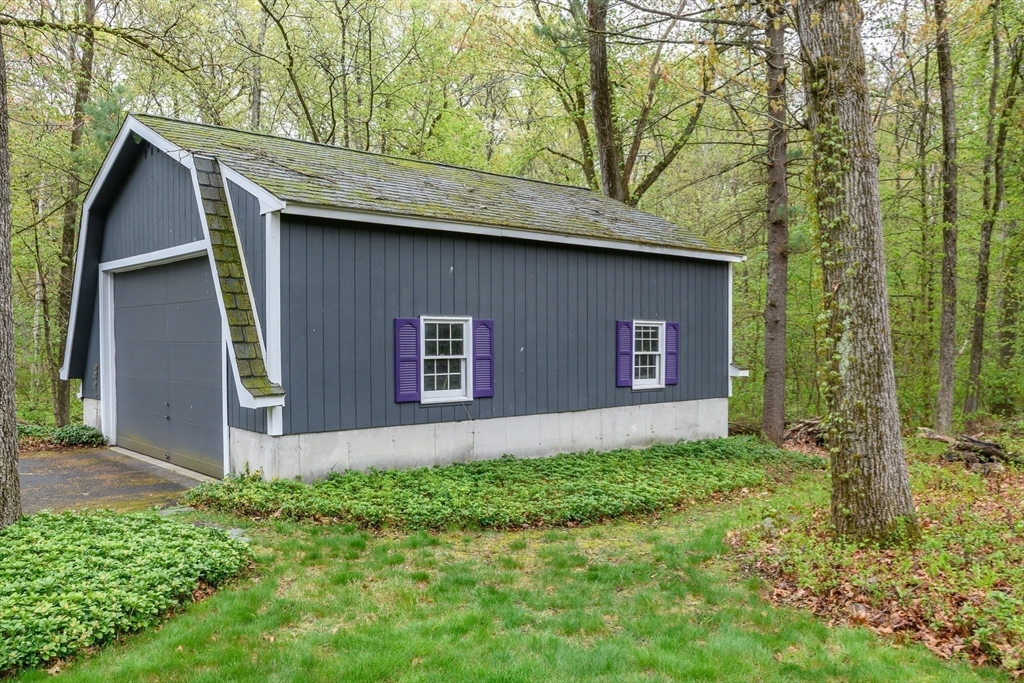5 Wayland Hills Rd