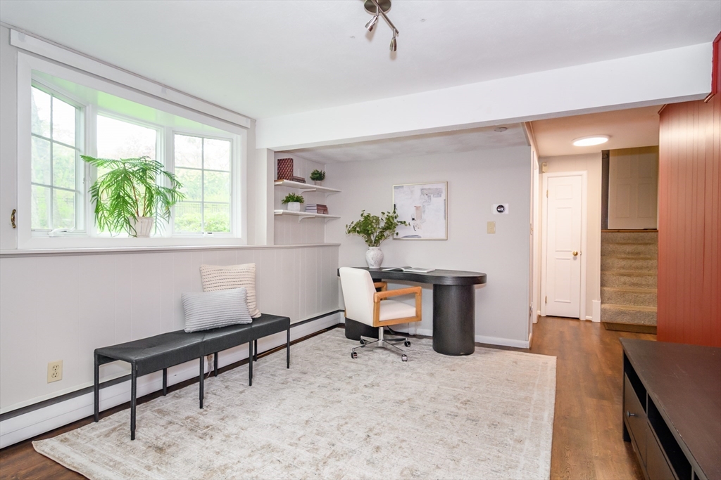 5 Wayland Hills Rd
