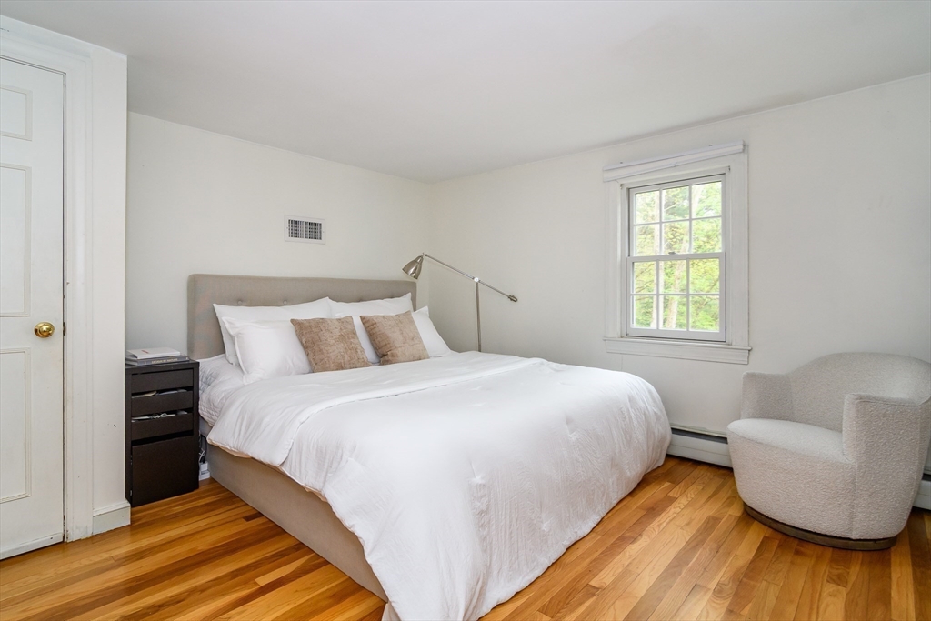 5 Wayland Hills Rd
