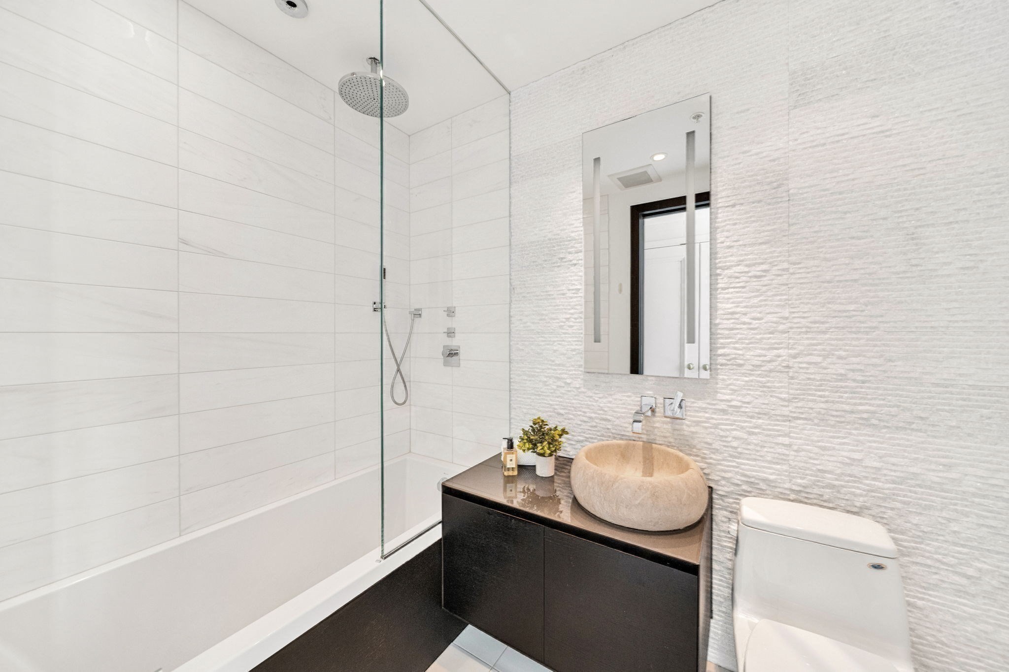 1 Avery St # 24D