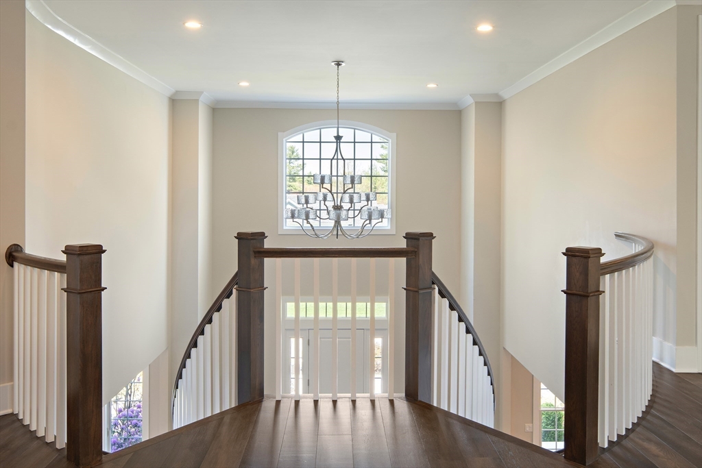9 Schaffner Ln