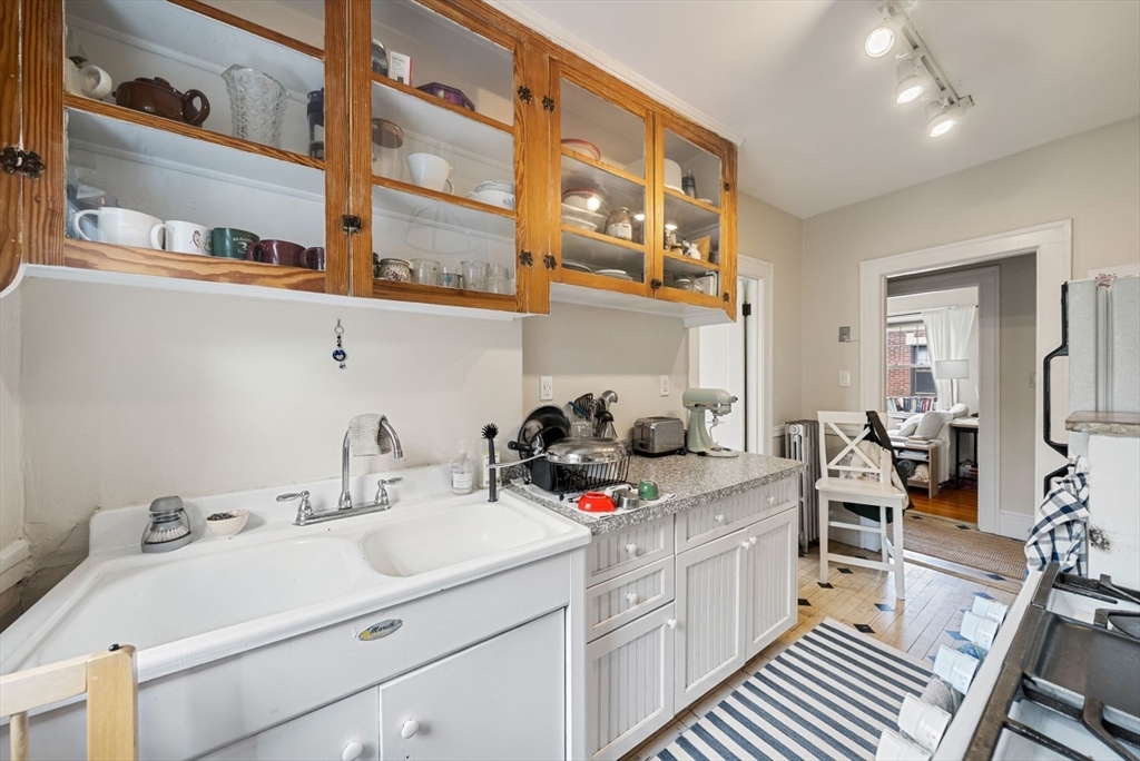 592 Washington Street # 5