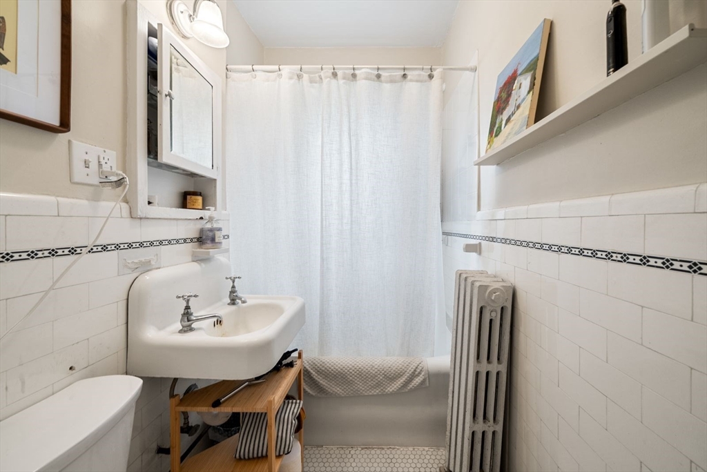 592 Washington Street # 5