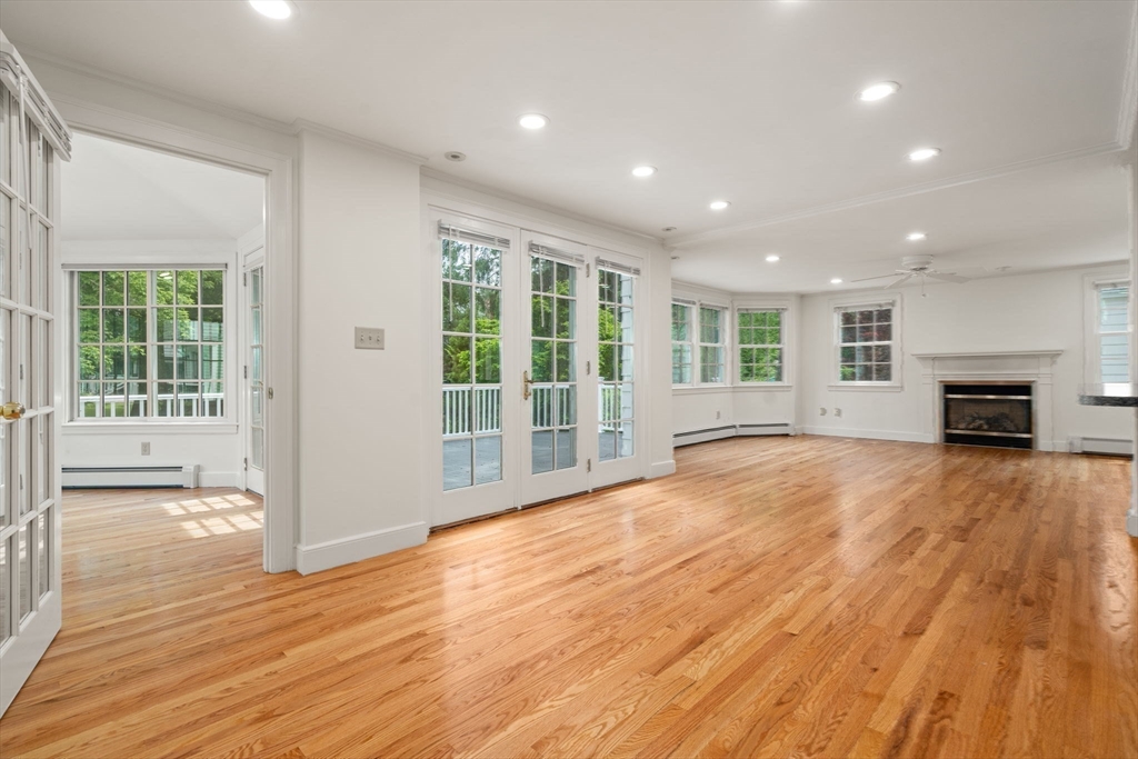 82 Allen Avenue