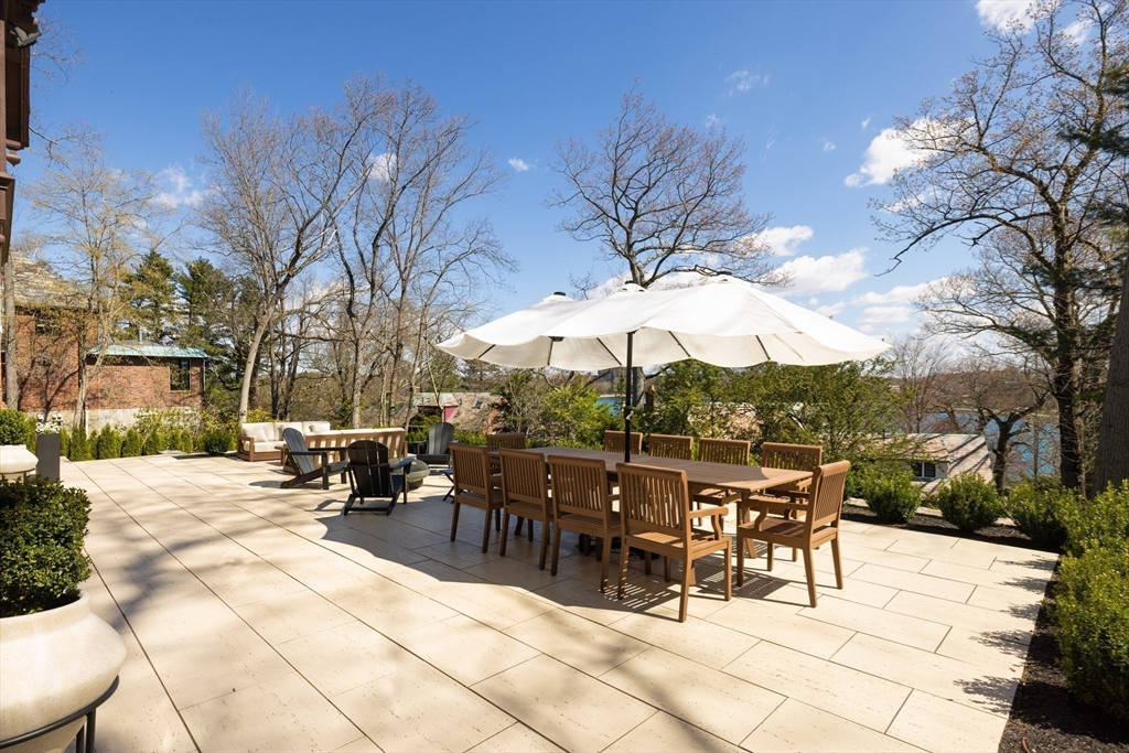 124 Chestnut Hill Rd