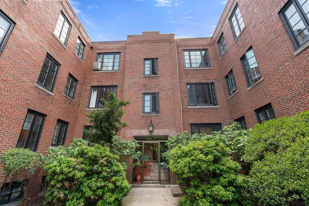 15 Monmouth Court # 5