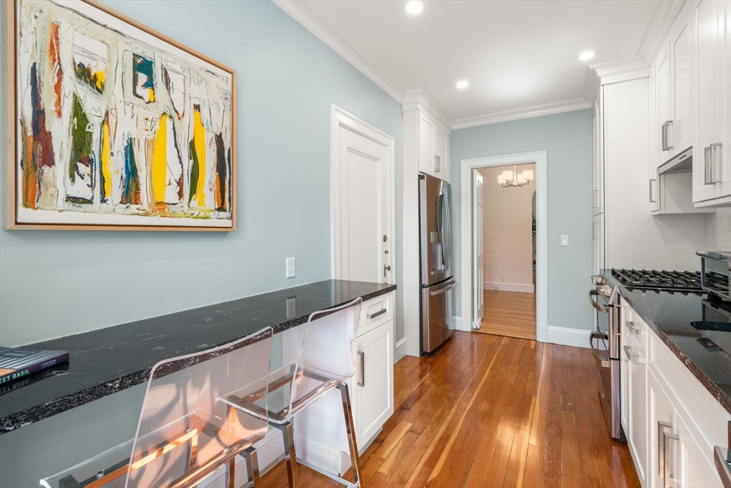 15 Monmouth Court # 5