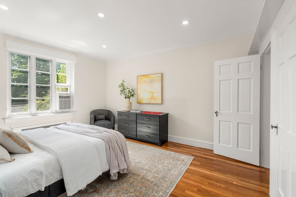 15 Monmouth Court # 5