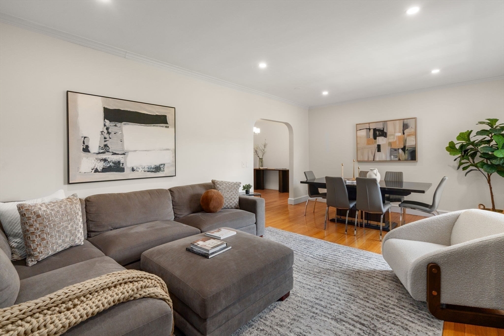 15 Monmouth Court # 5