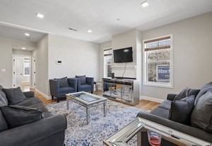 14 Williams Street # 2