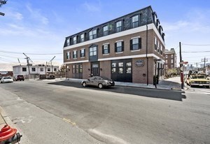 14 Williams Street # 2