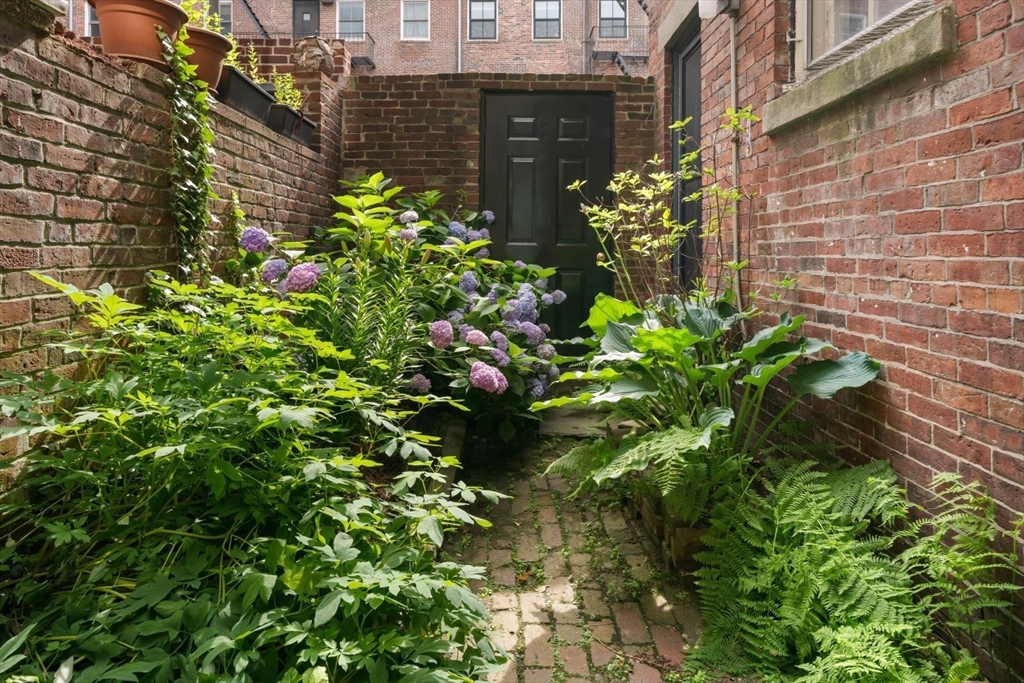 20 Temple Street # 1