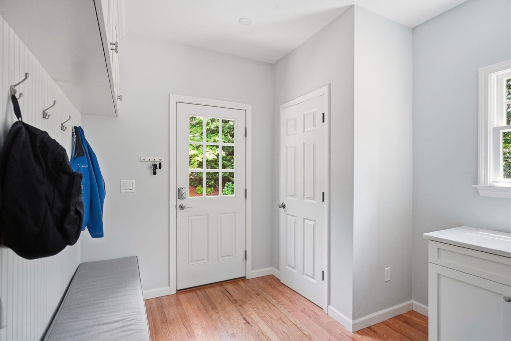 6 Nokomis Way