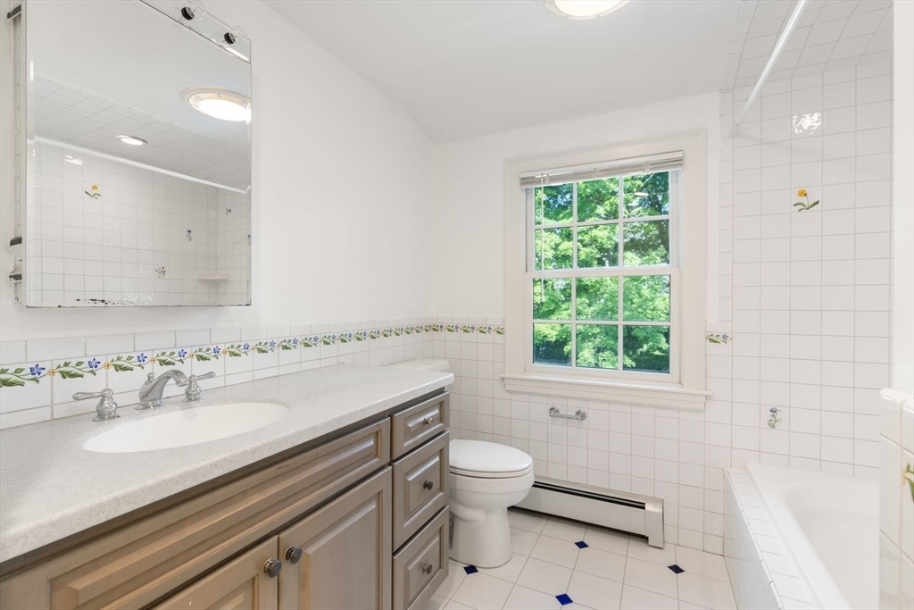 82 Allen Avenue Unit: SF