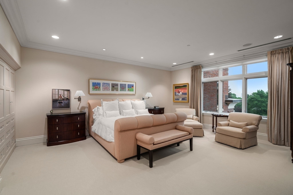 120 Seaver Street Unit: U:C401
