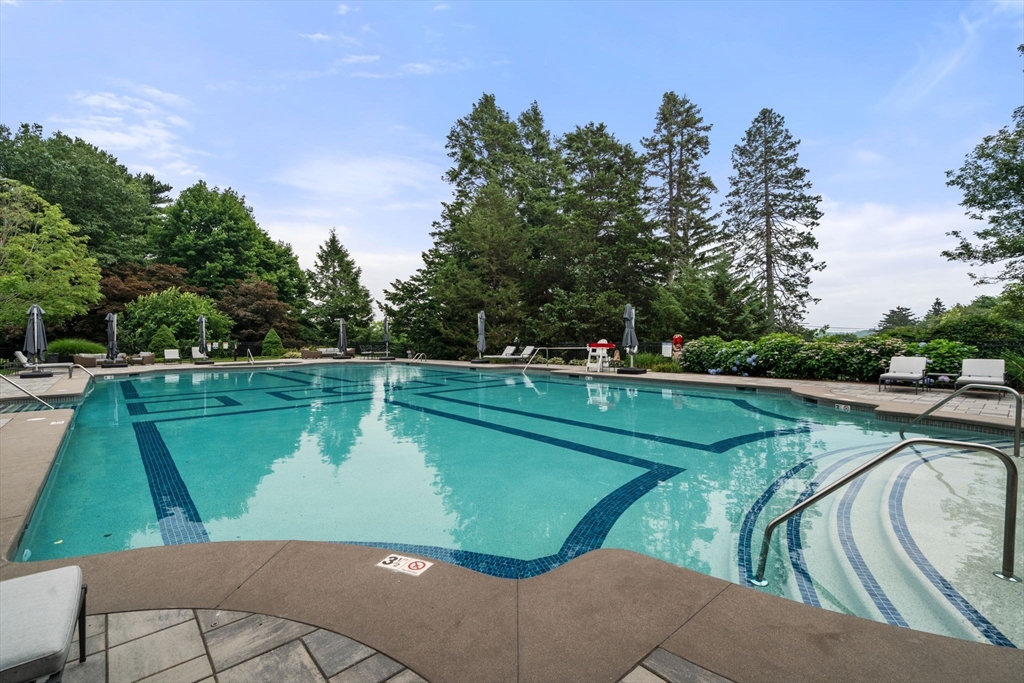 120 Seaver Street Unit: U:C401