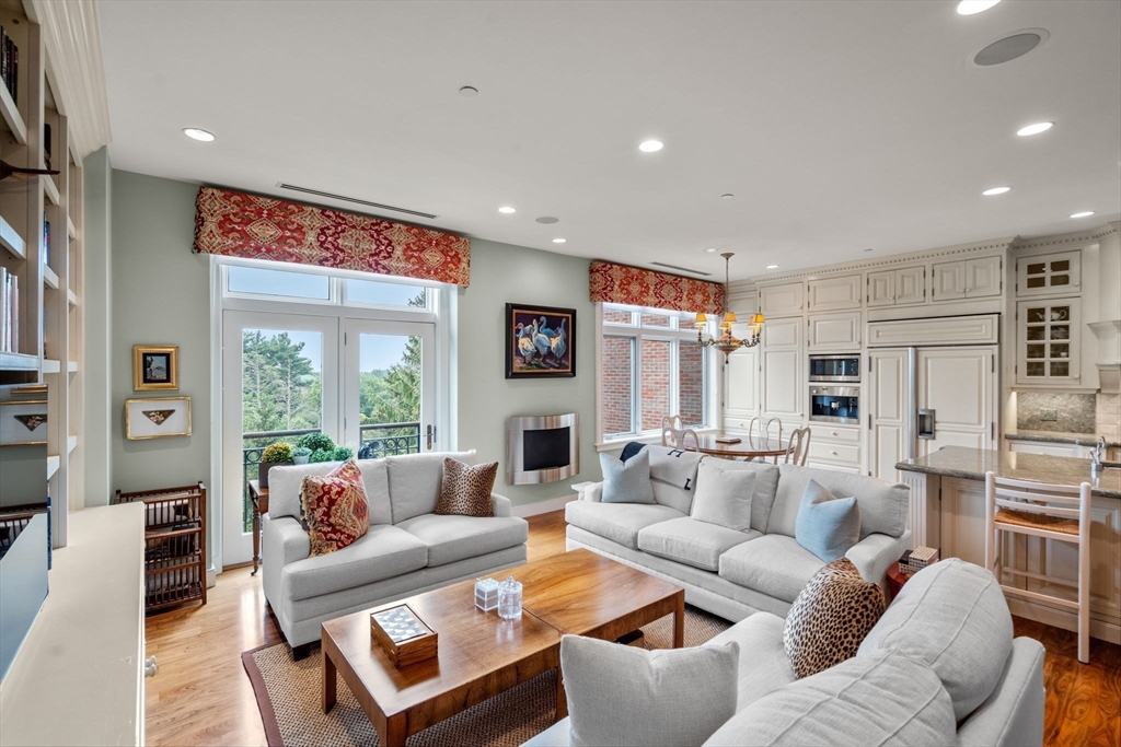 120 Seaver Street Unit: U:C401