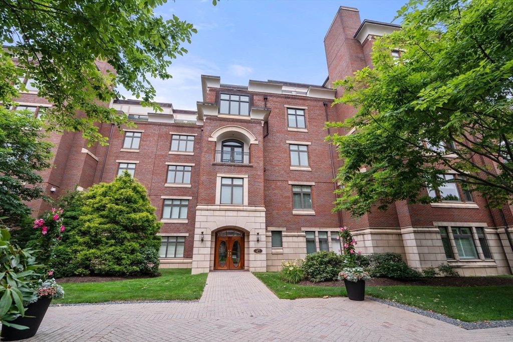 120 Seaver Street Unit: U:C401