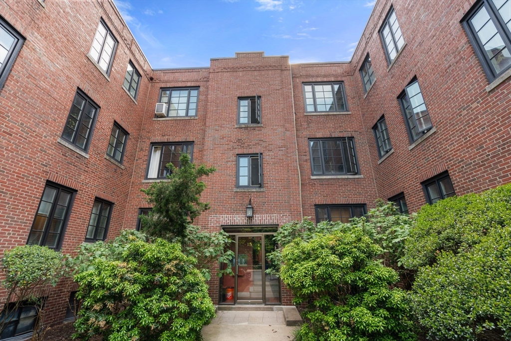 15 Monmouth Court # 5