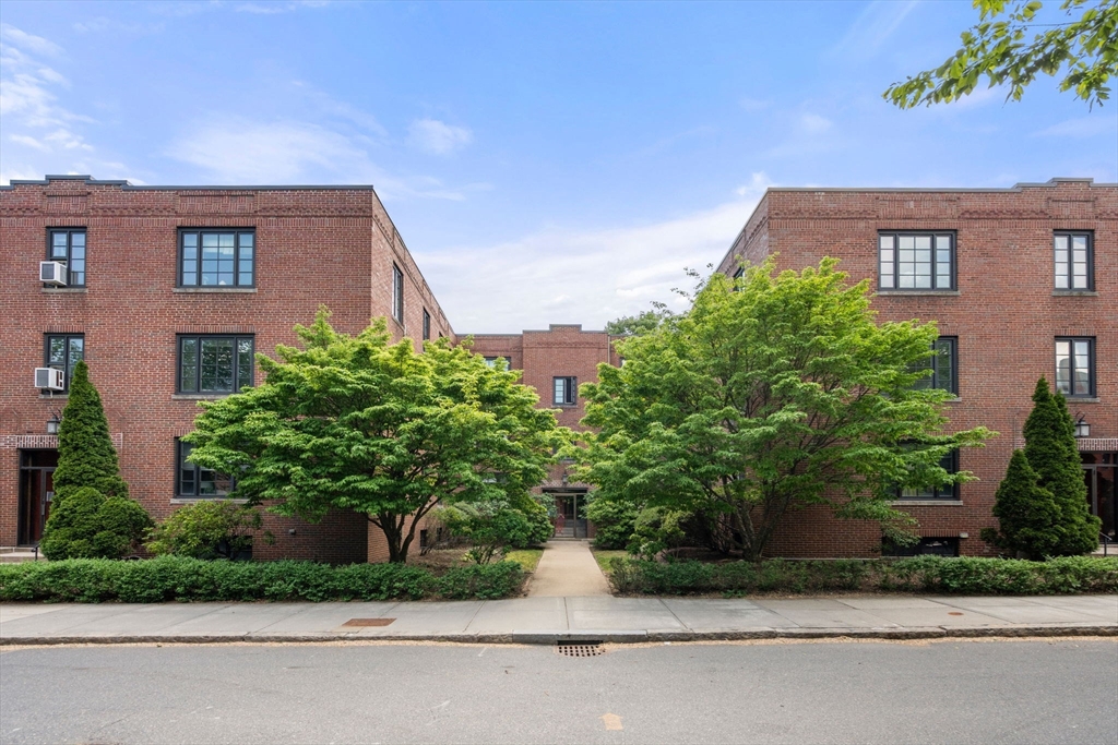 15 Monmouth Court # 5