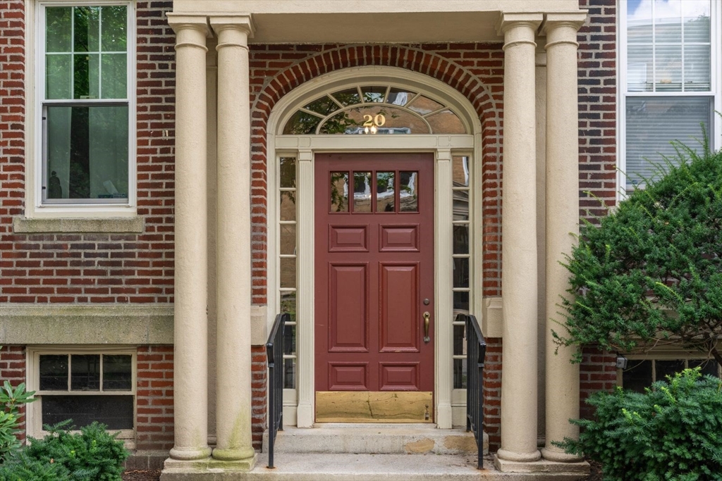 20 Egmont Street # 4